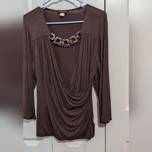 VENUS Gold Geometric Necklace